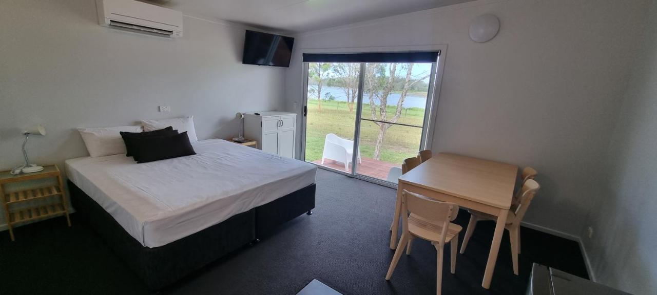 Narangba Motel Eksteriør billede