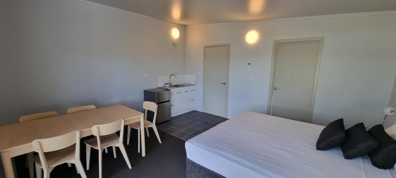 Narangba Motel Eksteriør billede
